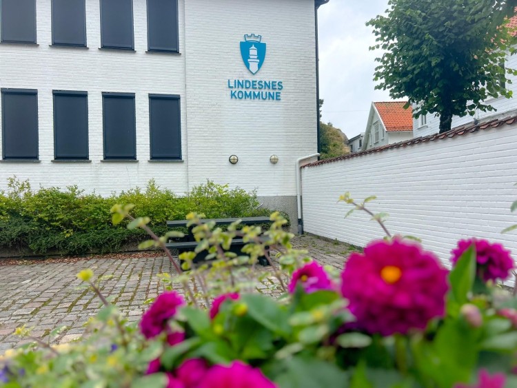 Lenke til artikkel: Informasjon om gjennomføring av politiske møter i Lindesnes kommune under den nasjonale sørgeperioden