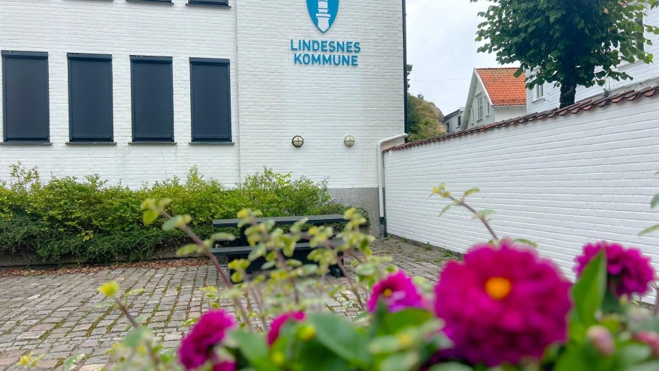 Lenke til artikkel: Informasjon om gjennomføring av politiske møter i Lindesnes kommune under den nasjonale sørgeperioden